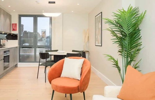 St. Johns Wood Apartment | Modern Marylebone apartment with balcony