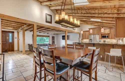 Pleasant Valley House | Modern Mountain Cabin/Garden of the Gods