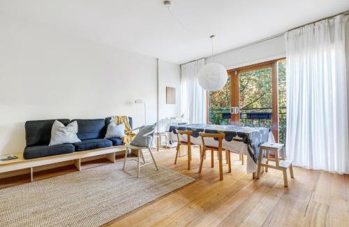 Toorak Apartment | Modern Nomads Como Park Toorak Serene Getaway