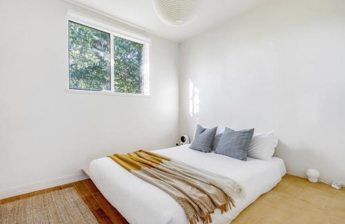 Toorak Apartment | Modern Nomads Como Park Toorak Serene Getaway