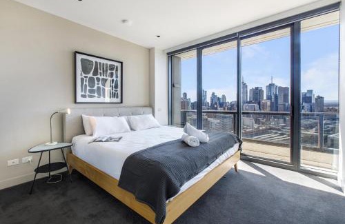 Southbank Apartment | Modern Nomads Waterfront Residence Near Casino with River View