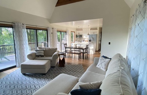 Lake George House | Modern open concept house w/Lake George views, private beach- 5 mins to village