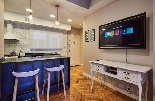 Recoleta Apartment | Modern Recoleta Apt | 100MB WiFi/SmarTv/Washer