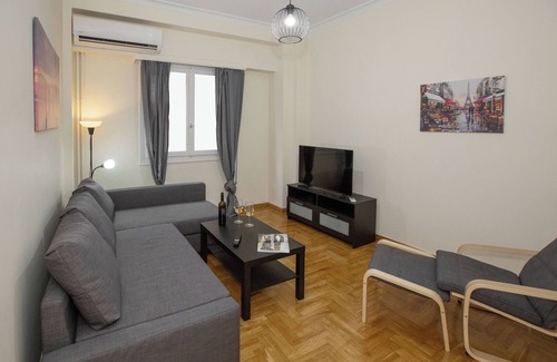Pangrati Apartment | Modern Rental with Cozy Charm by GHH
