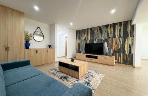 Salgados Apartment | Modern Retreat 700m from the Beach - Salgados