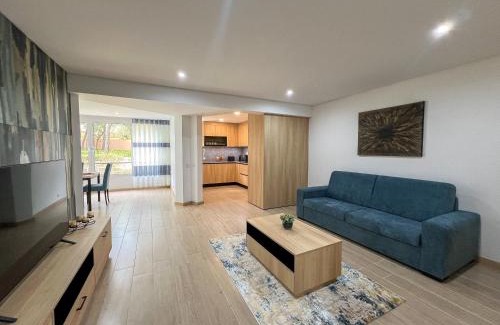 Salgados Apartment | Modern Retreat 700m from the Beach - Salgados