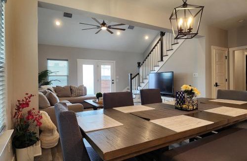 Sherman House | Modern Retreat in Sherman