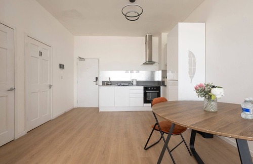 Smethwick Apartment | Modern retreat in West Bromwich