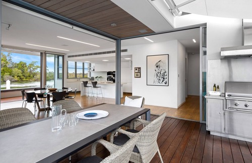 Noosaville House | Modern Riverview Escape with Private Pool