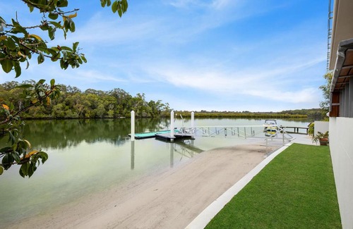 Noosaville House | Modern Riverview Escape with Private Pool