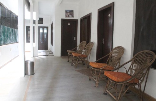 Mallital Hotel | Modern Room In Nainital