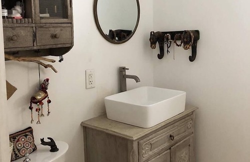 Hillsdale House | Modern Rustic Artist's Getaway