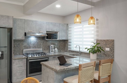 Downtown Santo Domingo Condo | Modern-Safe-Lovely-1bd-w/pool-A/C-WiFi-YellowKey*