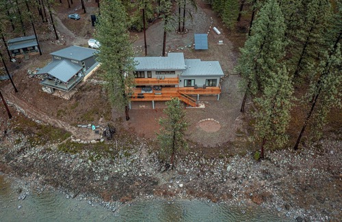 Sanders County House | Modern Sanctuary at Emerald Bend