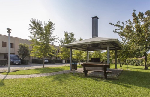 Caorle Villa | Modern seaside flat by the pool