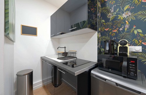 Quartier du Petit-Montrouge Apartment | Modern, secure studio- perfect for 2- Catacombs