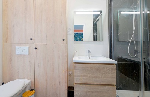 Quartier du Petit-Montrouge Apartment | Modern, secure studio- perfect for 2- Catacombs