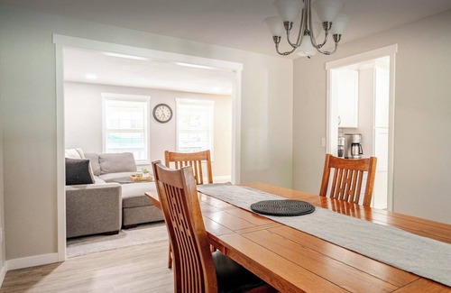 Olympia House | Modern Self check-inLarge Fenced Yard A/C Close to Everything Quiet Neighborhood
