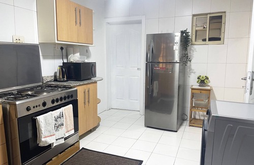 Ofin House | Modern Semi-Detached House