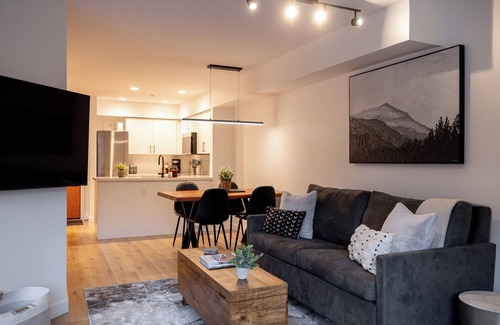 Whistler Creekside Condo | Modern Ski-In/Out 1 BR: Sleeps 4, Hot Tub, Pool. Steps to Grocery, Restaurants!