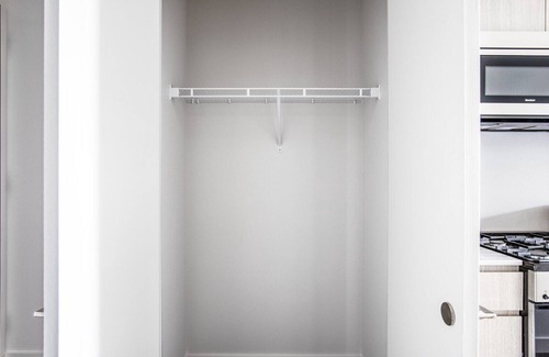 South Loop Apartment | Modern South Loop 1BR w/Pool + Gym, walk to Soldier Field, by Blueground