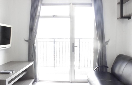 Cibaduyut Apartment | Modern & Spacious 1BR at Mekarwangi Square Apartment By Travelio