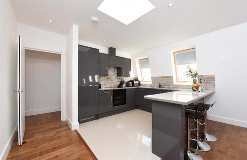 Latchmere Apartment | Modern & Spacious 2 Bed Apartment at Clapham Junction