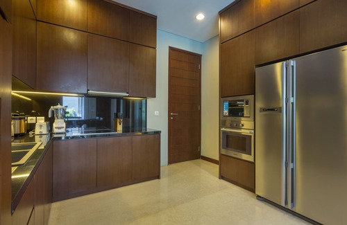 Sunset Road Villa | Modern Spacious 2 BR Villa Seminyak ENTR