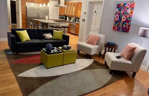 East Somerville Apartment | MODERN Spacious 4bed 2bath HARVARD MIT BOS Cambridge Somerville walk everywhere!