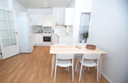 Engen House | Modern, spacious apt, center of Bergen, 4br