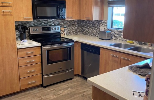 Canyon Corridor Apartment | Modern, spacious, great location, fab pools