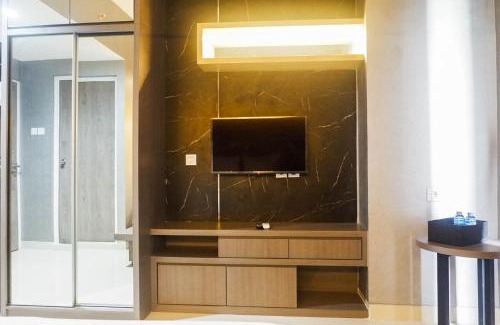 Surabaya Apartment | Modern Spacious Studio Room Apartment at Taman Melati Surabaya By Travelio