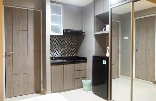 Surabaya Apartment | Modern Spacious Studio Room Apartment at Taman Melati Surabaya By Travelio