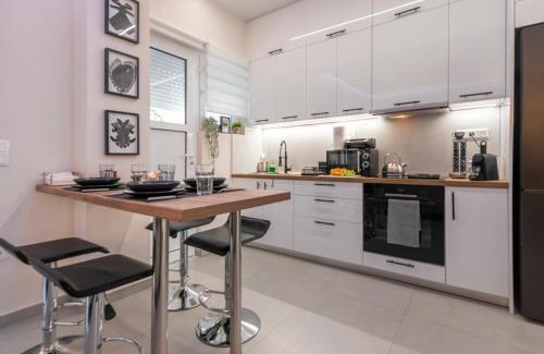 Kypseli Apartment | Modern Stay in Athens Center