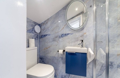 Brondesbury Apartment | Modern Studio flat w/close tube stations