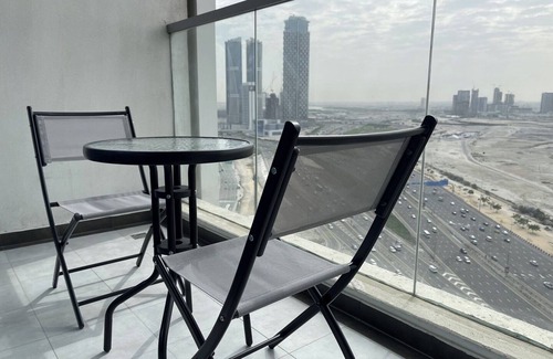 Downtown Dubai Apartment | Modern Studio in Bayz By Danube