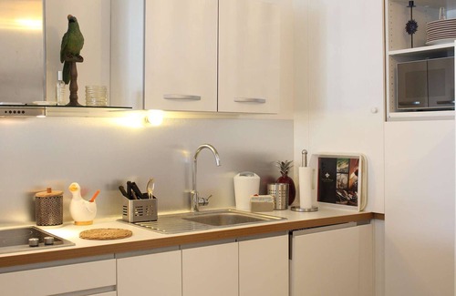 La Baule-Escoublac Apartment | Modern Studio in Central La Baule with Terrace and Garage, Steps from Beach and Shops