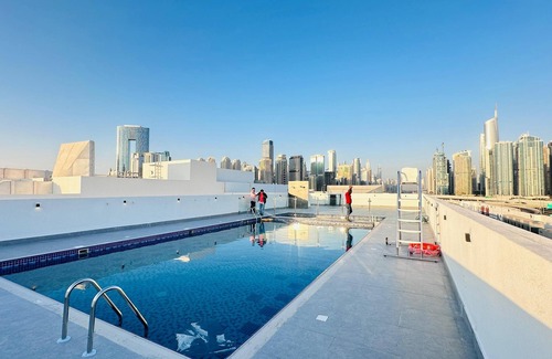 Discovery Gardens Apartment | Modern Studio in Jebel Ali Village