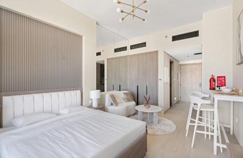 Dubai Apartment | Modern Studio in residence with pool gym and paddl