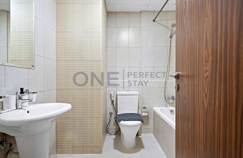 Dubai Apartment | Modern Studio Retreat at Damac Madison