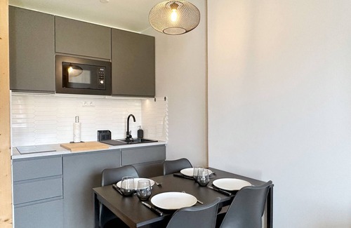 Samoens Apartment | Modern studio with private parking near the center