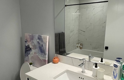 Calgary Apartment | Modern Suite w/ Private Entrance-Close to Airport