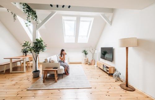 Prague 2 Apartment | Modern Sunlit Loft with A/C in Prime Location