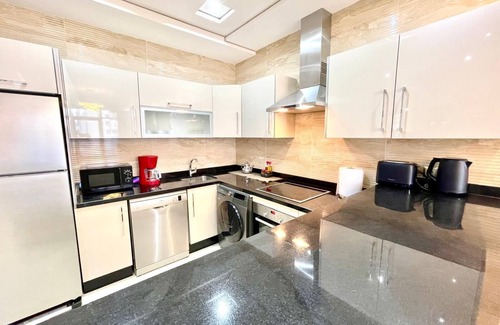 Tangier Apartment | Modern Tangier centre elegance with Seaview - Steps to Beach, train, attractions