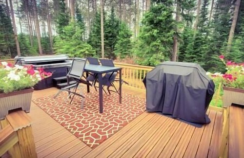 Malone Cabin | Modern Tiny Home - w/Hot Tub and mountain views Near Titus