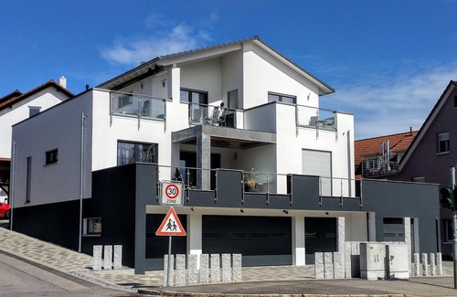 Uhldingen-Muehlhofen Apartment | Modern & TOP-equipped apartment (up to 6 pers.) + Netflix + bicycle garage