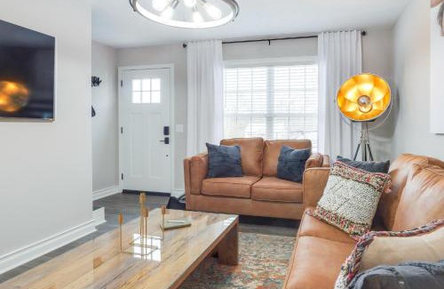 Cookeville House | Modern Townhome Walk to Tennessee Tech University