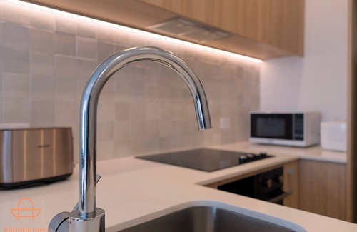 Greenlane - Ellerslie House | Modern Townhouse 15 mins to CBD, near Ellerslie Station