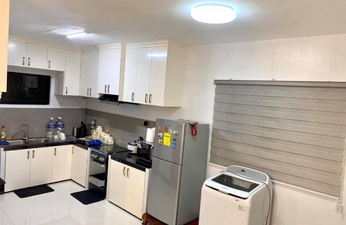Tanauan City House | Modern Transient room near Tagaytay City