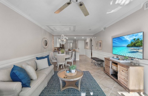 Naples Condo | 🌴Modern Treviso Bay Condo w/Resort-Style Amenities & Prime Naples Location